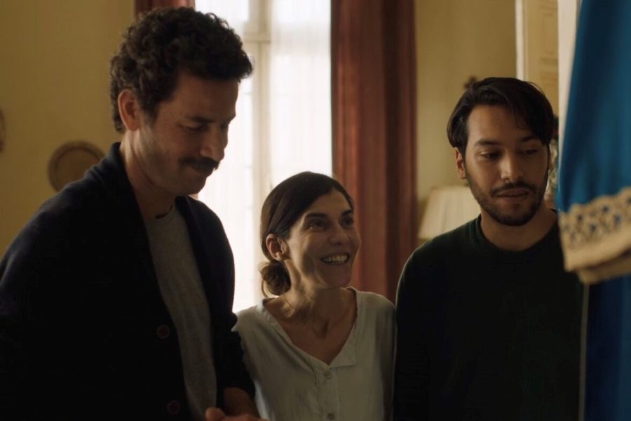 Το Μπλε Καφτάνι: Ένα κέντημα, η αγάπη