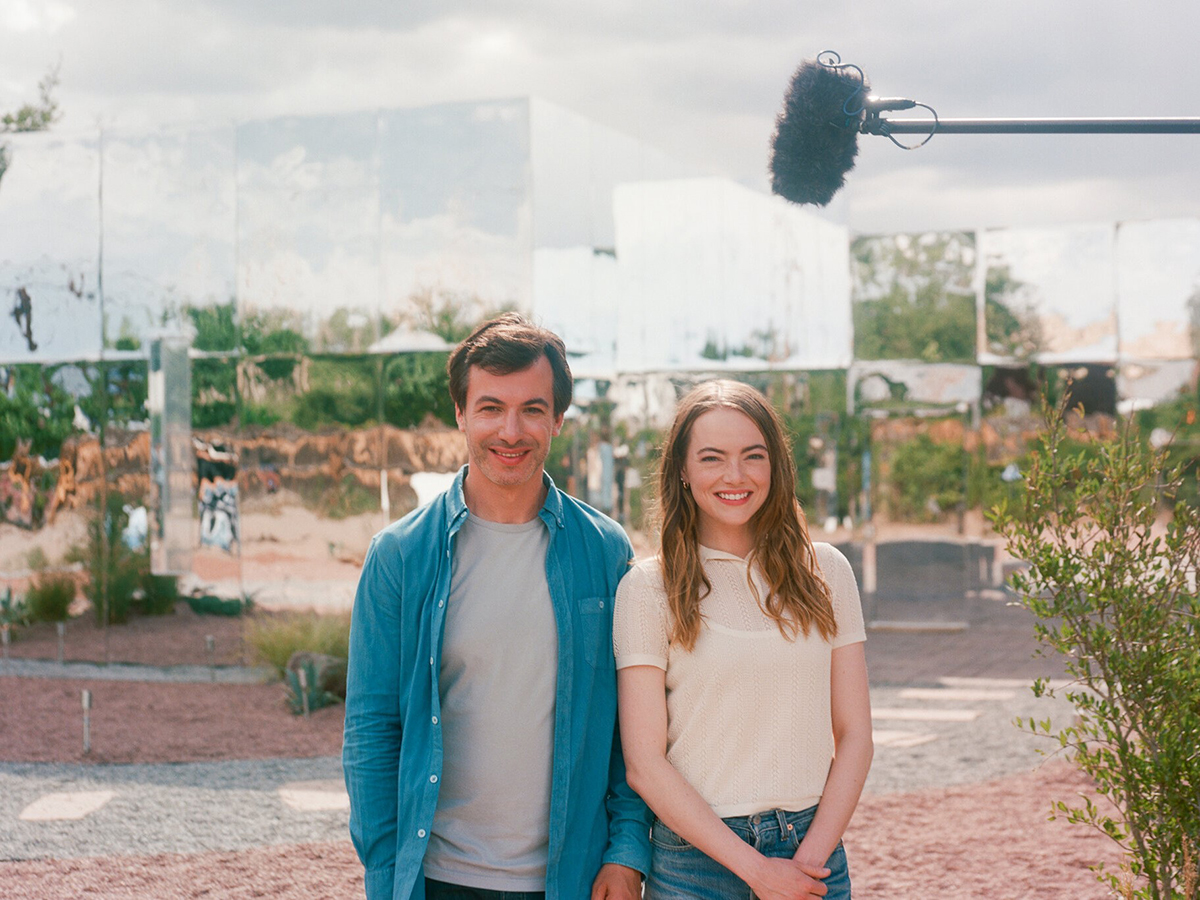 Οι Emma Stone και Nathan Fielder στο «The Curse».