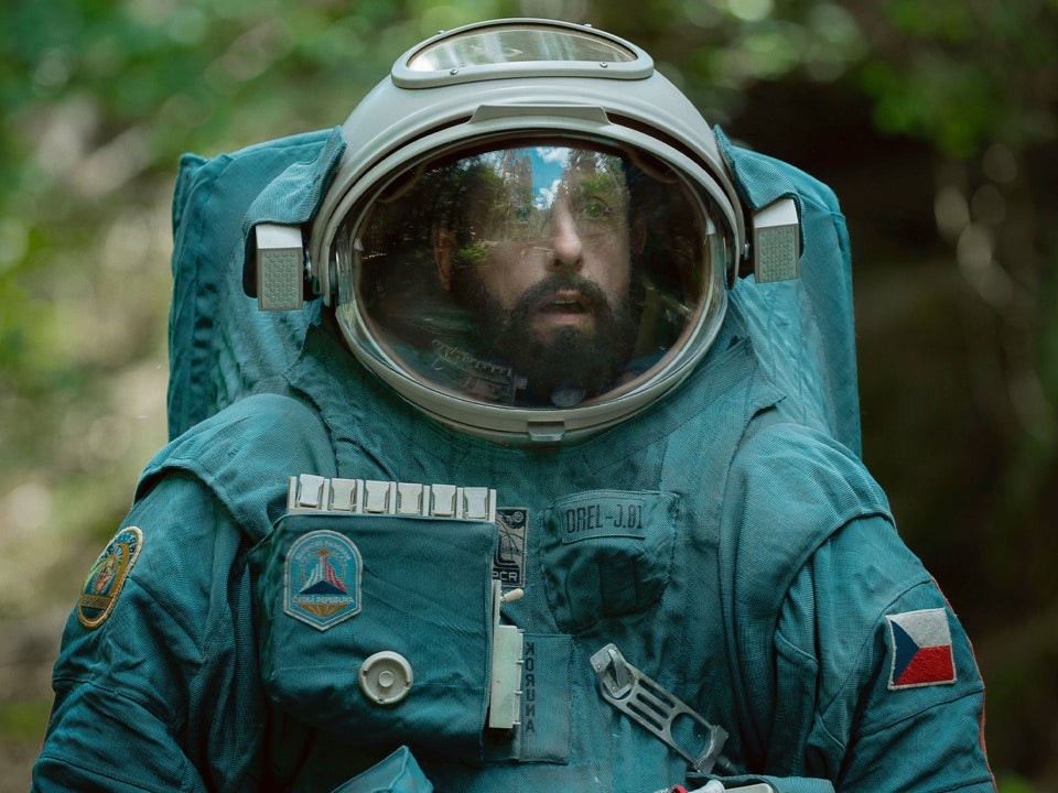 Ο Adam Sandler στο «Spaceman».