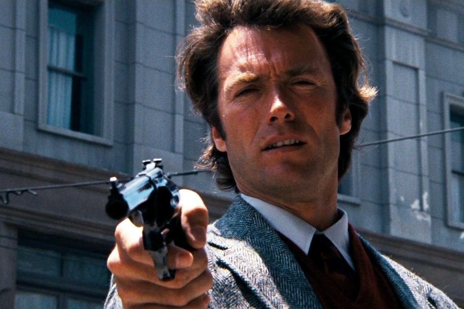 Ο Clint Eastwood στον εμβληματικό ρόλο του Dirty Harry.