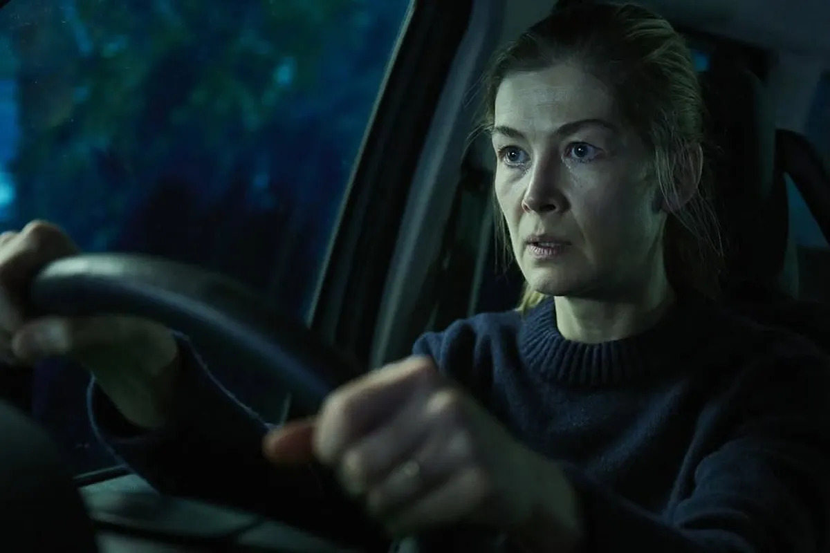 Η Rosamund Pike στην ταινία «Hallow Road».