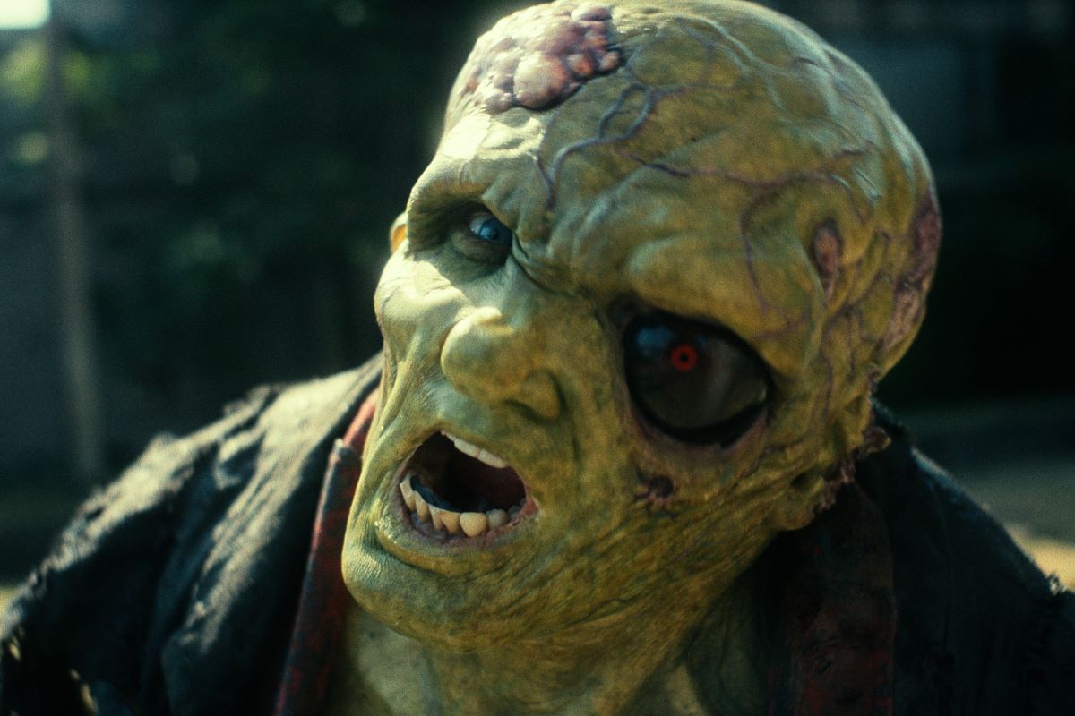 H Luisa Guerreiro ως Toxie στην ταινία «The Toxic Avenger».