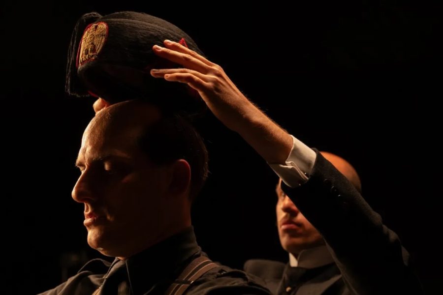 Mussolini: Son of the Century – Βάζει ο Ντούτσε τη στολή του