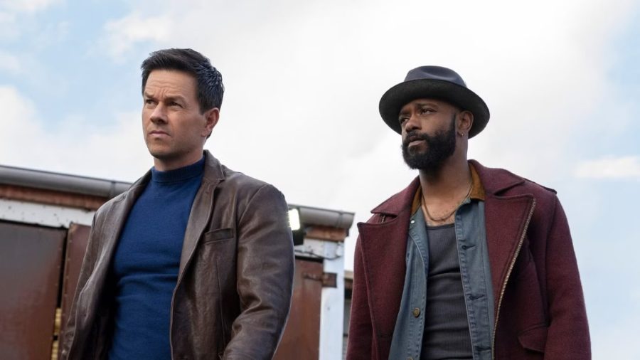 Play Dirty: Ο Mark Wahlberg παίρνει τον Shane Black στον λαιμό του