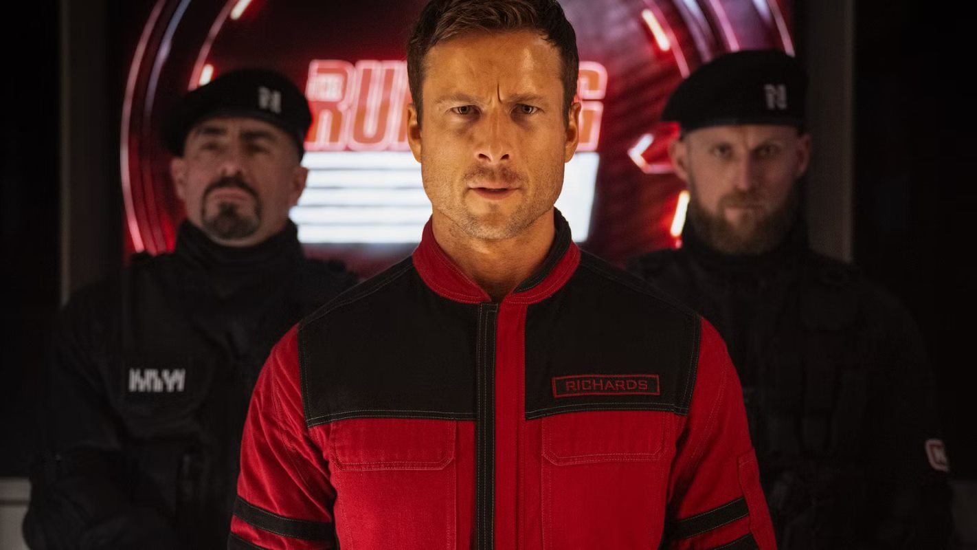Ο Glen Powell πρωταγωνιστεί στο «The Running Man» του Edgar Wright.